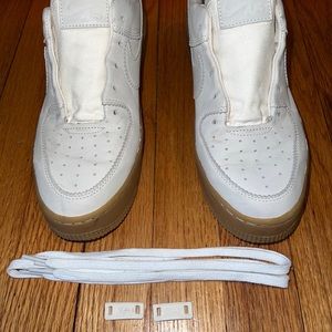 Womens NIKE AF1 SAGE LOW LX Cream Trainers AR5409-100 US 8.5